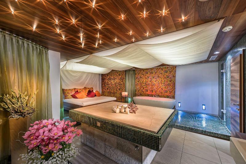 Alpenrose Leading Family Hotel & Resort แลร์มอส ภายนอก รูปภาพ