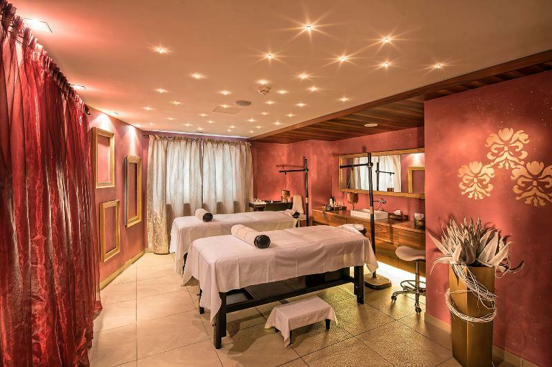 Alpenrose Leading Family Hotel & Resort แลร์มอส ภายนอก รูปภาพ