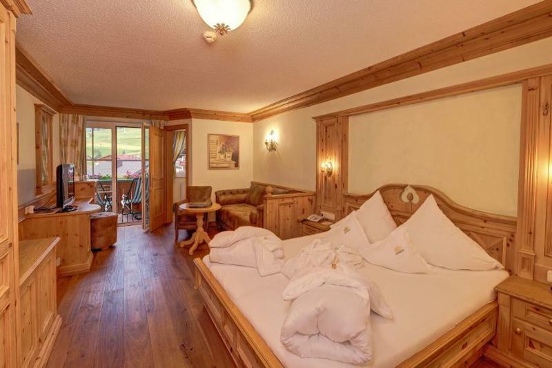 Alpenrose Leading Family Hotel & Resort แลร์มอส ภายนอก รูปภาพ